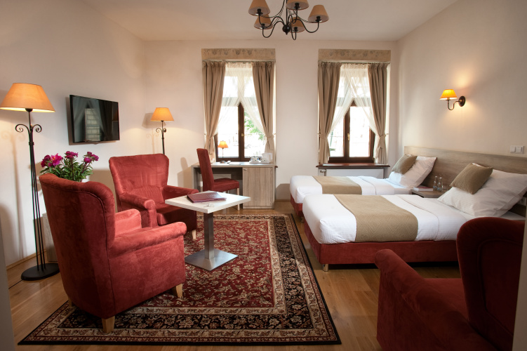 Triple room