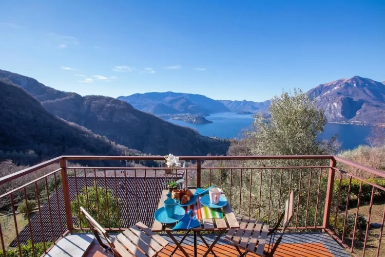 Family Apartment with balcony