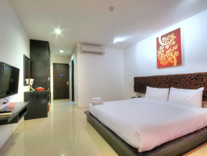 Deluxe Double room with pool view