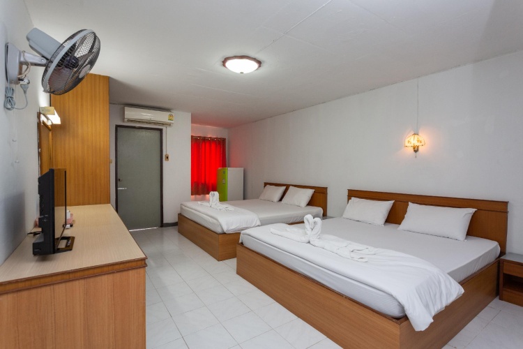 Deluxe Quadruple room