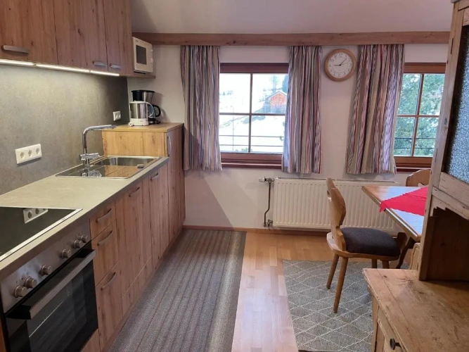 3 Bedrooms Apartment
