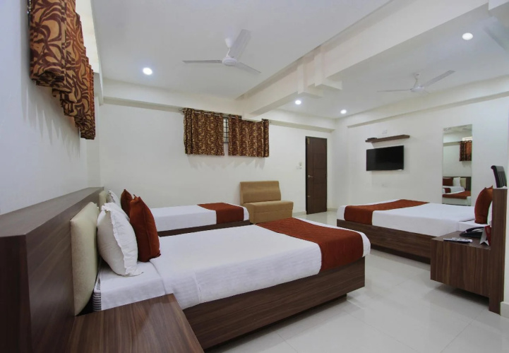 Heramba Comforts By OYO Rooms