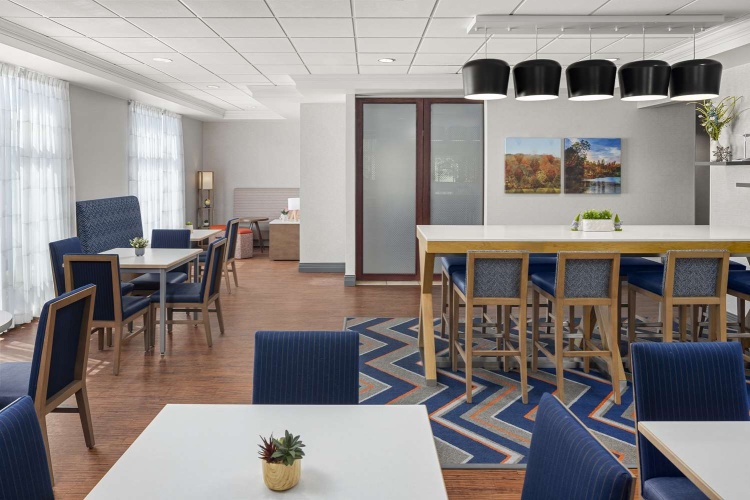 Hampton Inn Fairmont photo 30