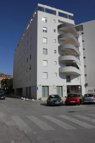 Deluxe Apartment Romana Top Centar with Balcony