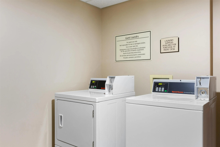 Best Western Plus Belle Meade Inn & Suites