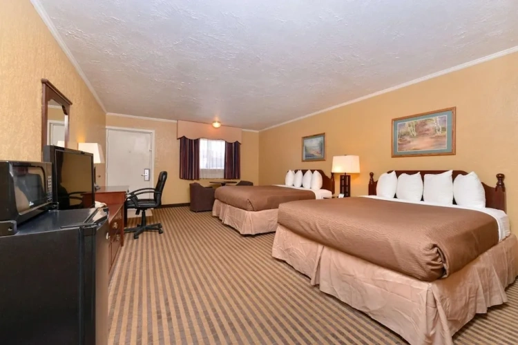 Deluxe Quadruple room