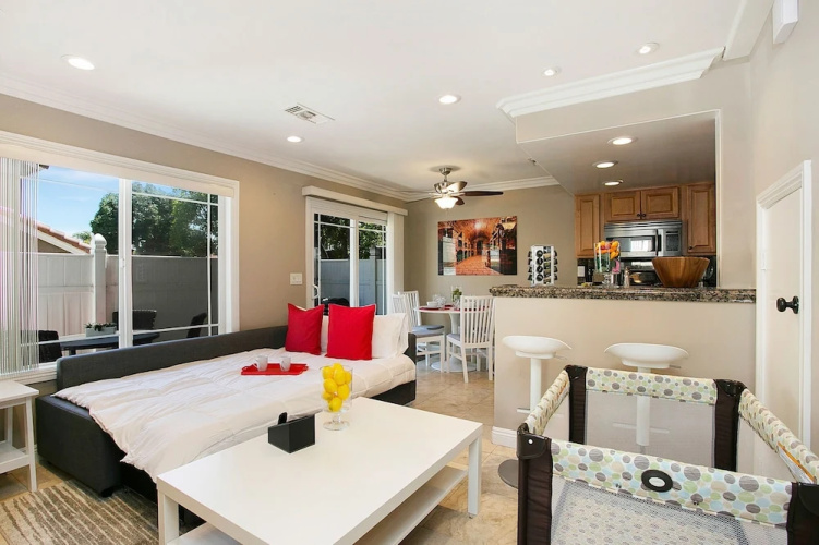 Multi-level 2br-fast Wifi-free Parking -cm-1