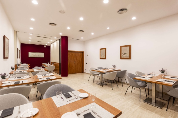 Catalonia Gran Hotel Verdi photo 19