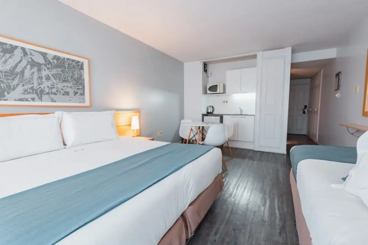 1 Bedroom Standard Double room with courtyard view