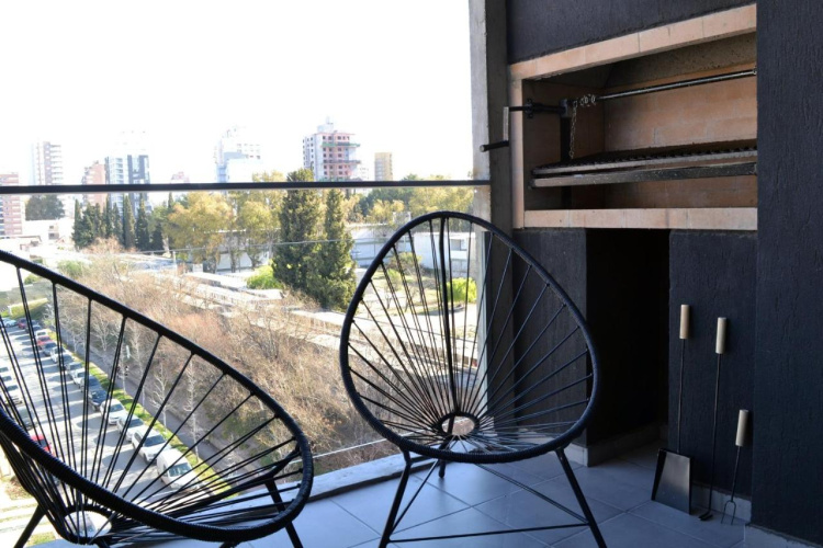 Loi Flats Neuquen,  Edificio Tucuman