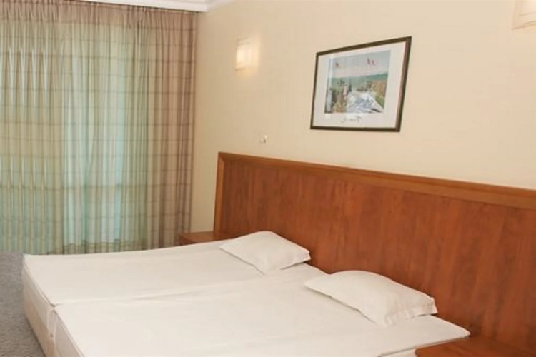 Consul Hotel