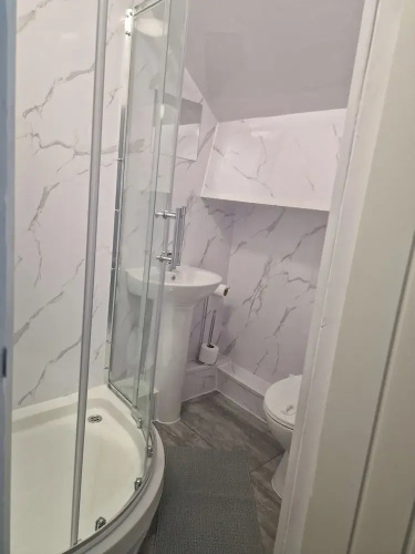 Lodge - Sleeps 10 & Free Parking