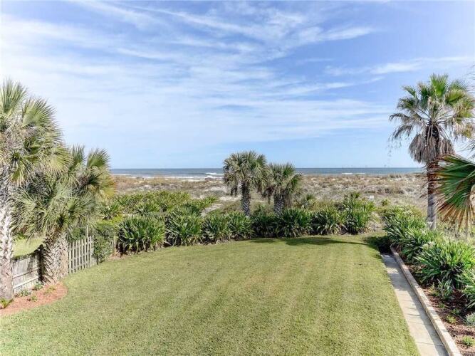 Barefoot Beach HouseOver view