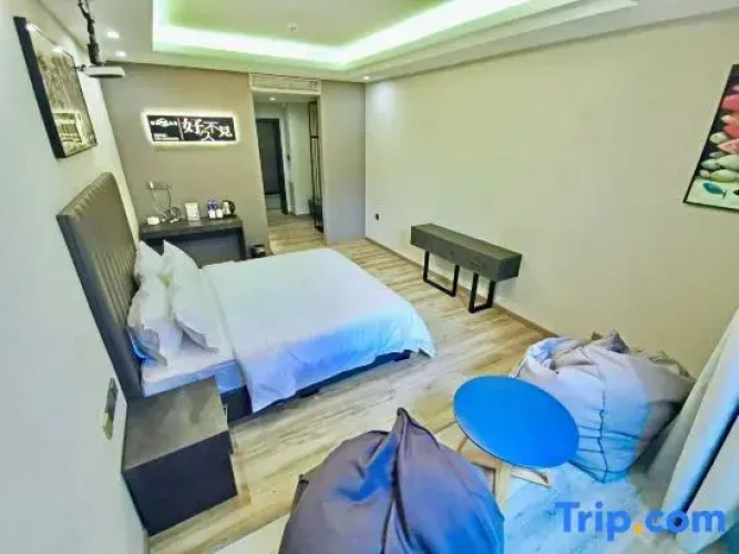 Standard Double room with garden view