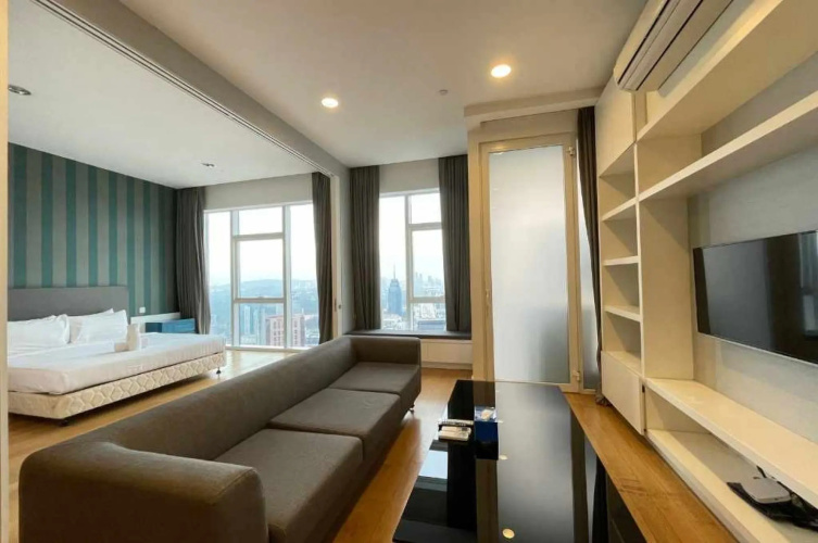 #22 Spectacular Pool View | 2BR Steps Aways KLCC
