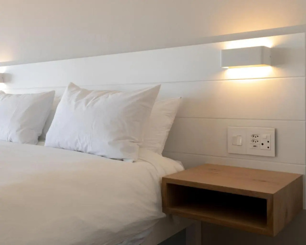 Small Bay Beach Suites