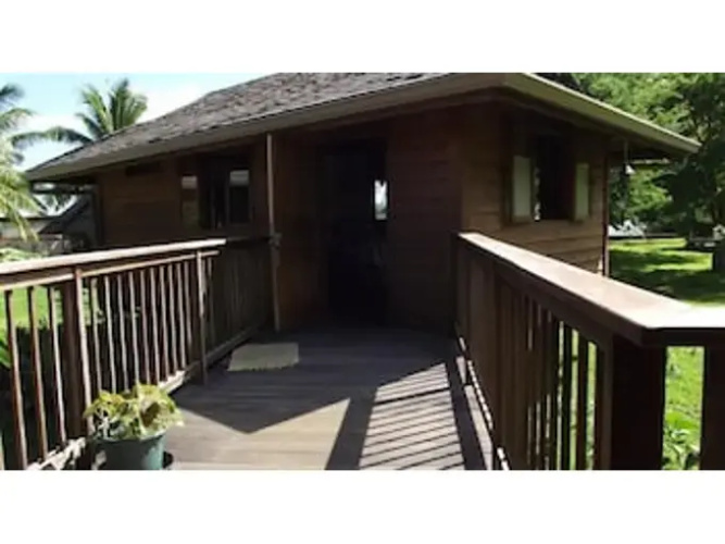 Moorea Surf Bed and Breakfast