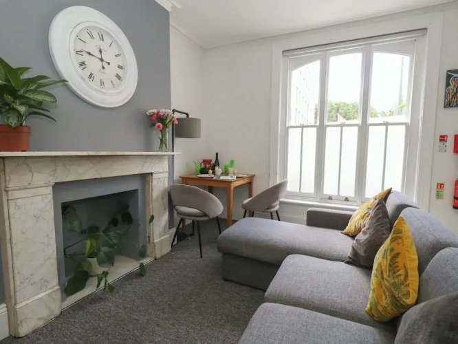 Flat 2 - Studland