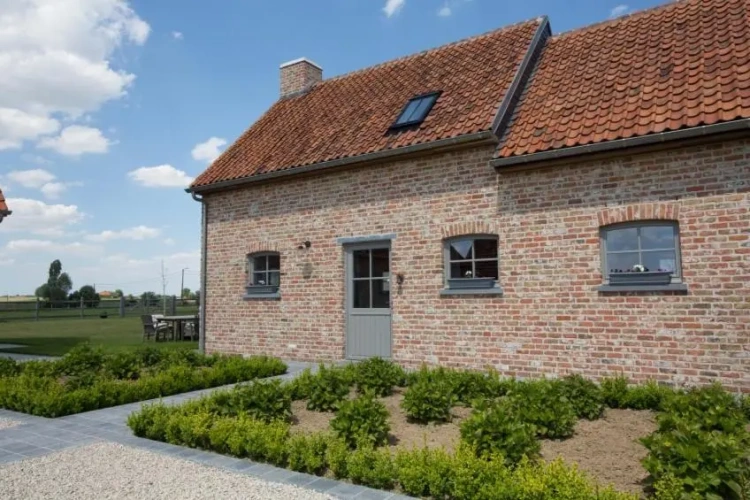 2 Bedrooms Cottage