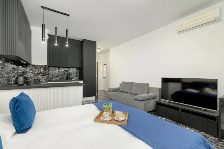 Elegant Studio in Kraków by Renters