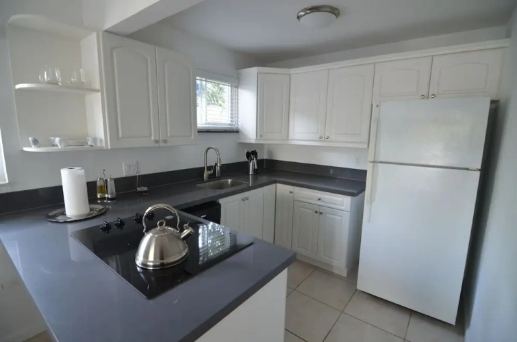 1 Bedroom Business Apartment