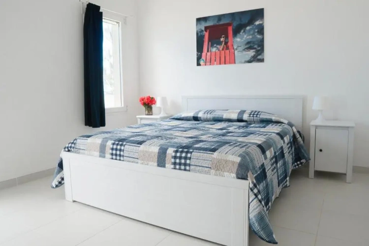 1 Bedroom Apartment with sea view