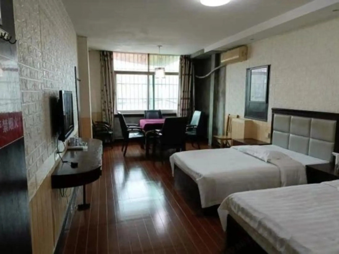 Huaxiang Hotel