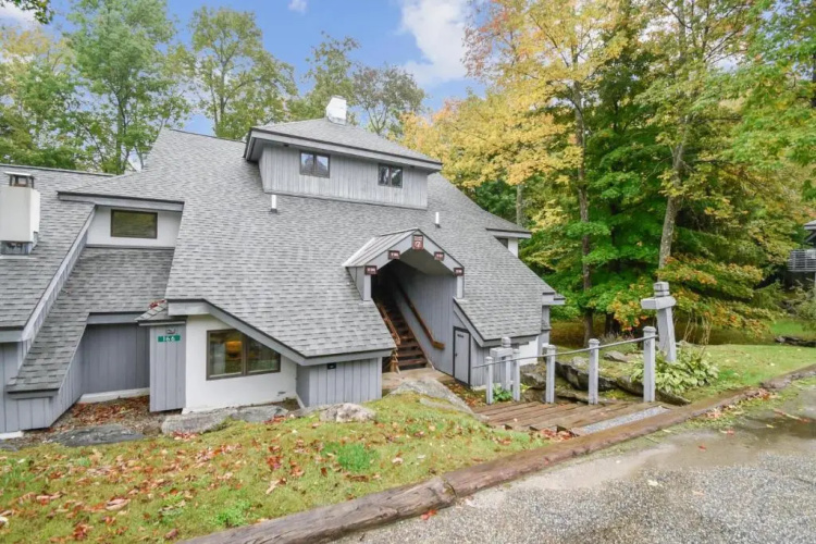 WOODSVILLAGE34