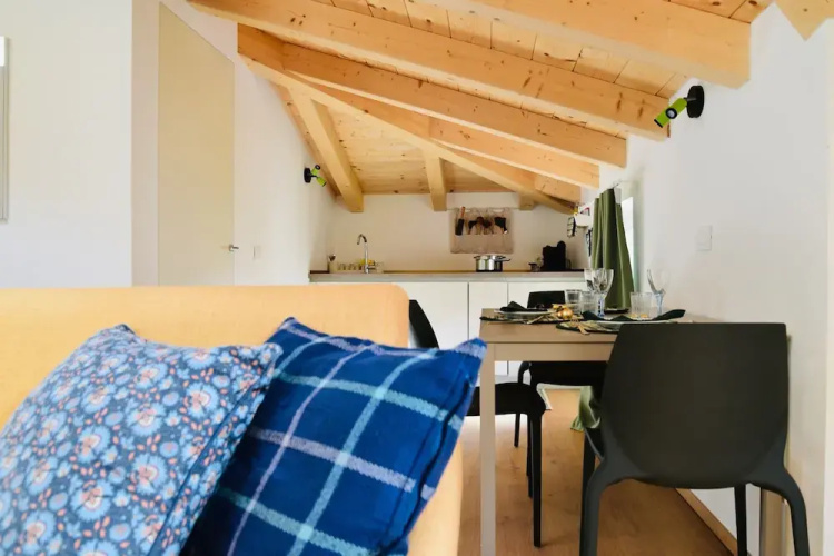 Nine Rooms Apartment