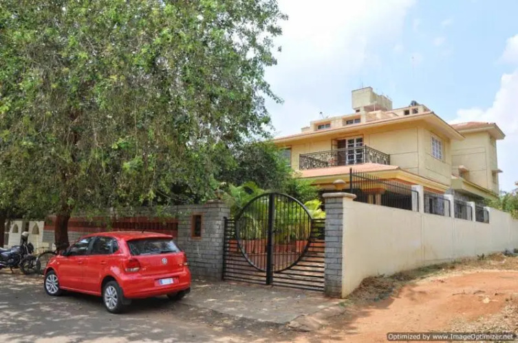 Suvarna Luxury Home Stay