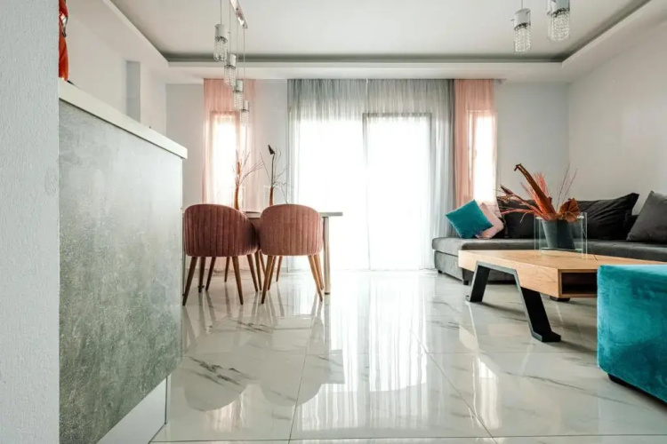 Design Suites Efharis (Brusco)
