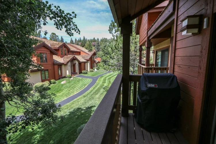 3 Bedrooms Standard room with balcony