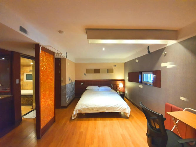 Friendly DH Naissance Hotel by Mindrum Group