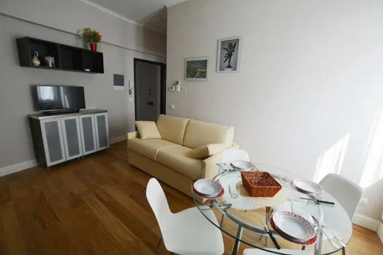 Fortezza white apartment
