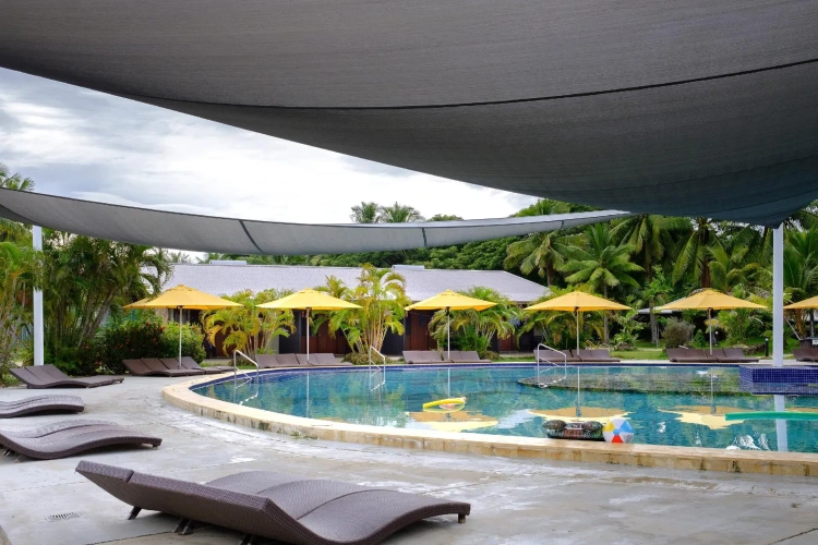 Standard room with pool view
