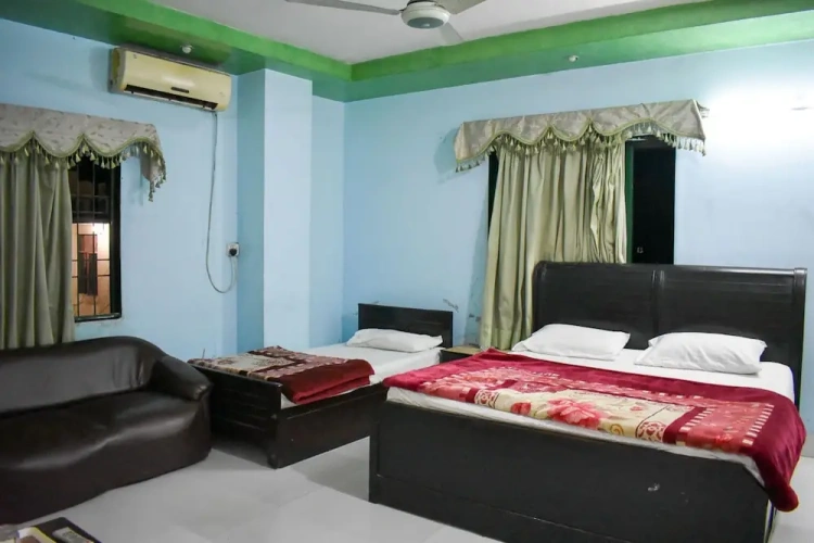 Standard Triple room