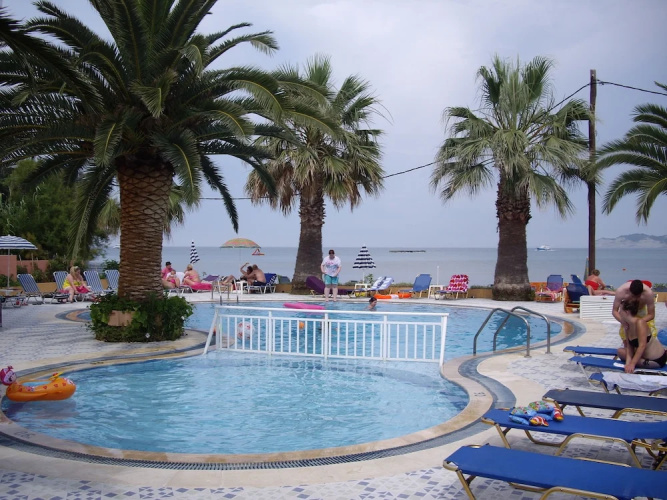 Maria' s Beach Apartments