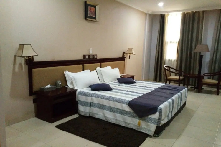 Ramada Pearl Hotel