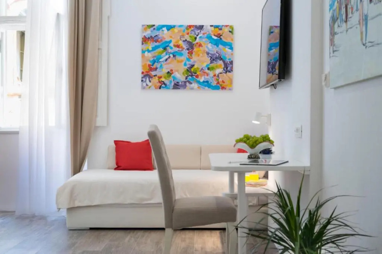 Art Room Split