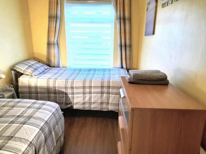City Centre - Parking - Great Location - 4 Beds