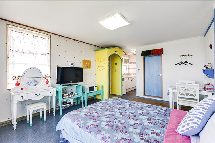 Guest rooms