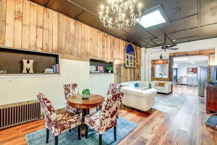 3 Bedrooms Apartment