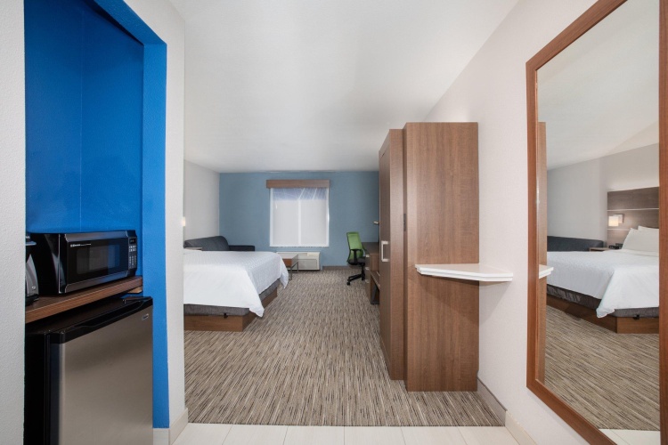 Quadruple Suite