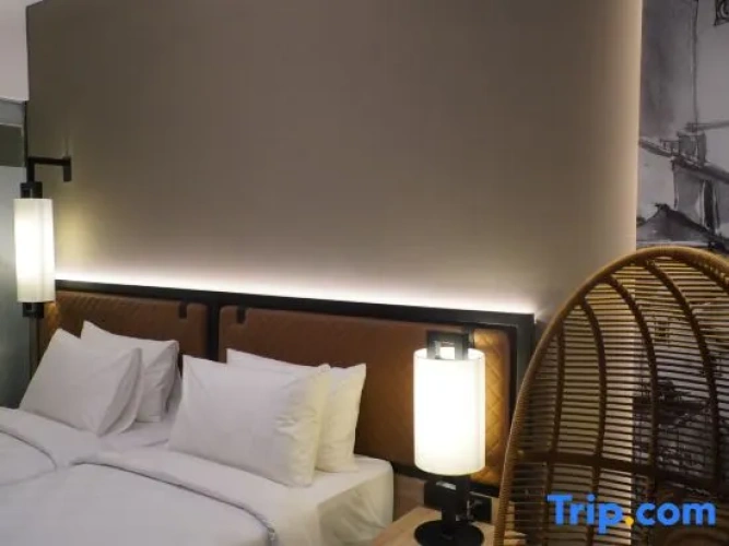Deluxe Double Attic room