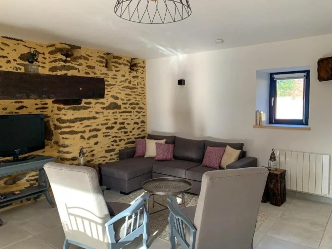 2 Bedrooms Cottage