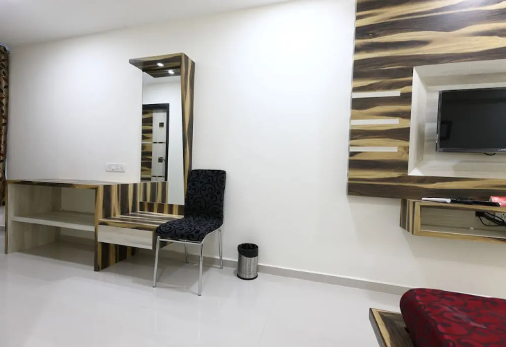 OYO 7131 Amrita Inn