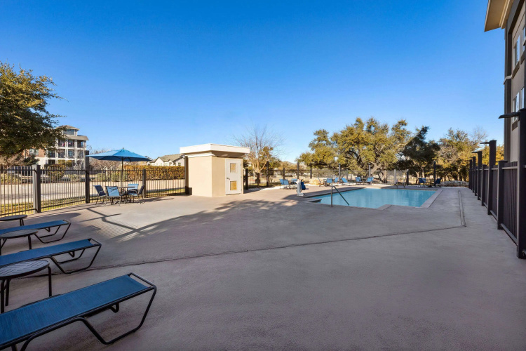 La Quinta Inn & Suites by Wyndham Austin NW/Lakeline Mall photo 17