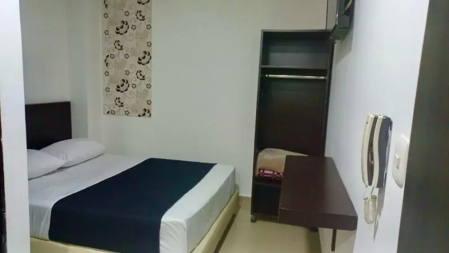 Hotel Blue