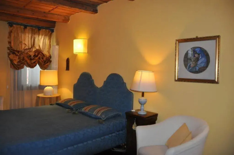 Piazza Nova Guest House