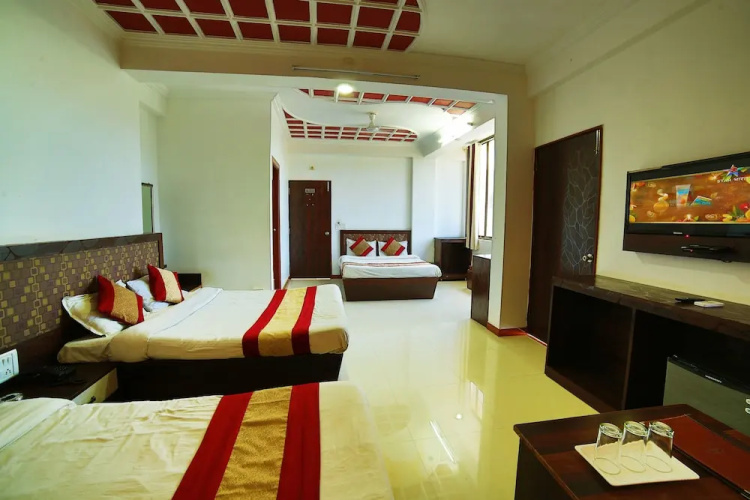 Hotel Abu Grand